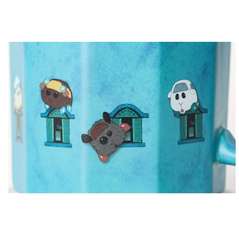 綾辻行人「十角館の殺人」マグカップ　メフィストリーダーズクラブ 綾辻行人】PUI PUI モルカー×十角館マグカップ【受注生産】 | Mephisto